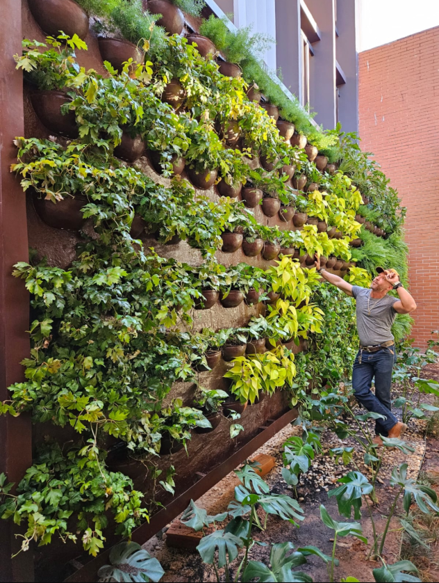 Painel de jardim vertical em ambiente interno